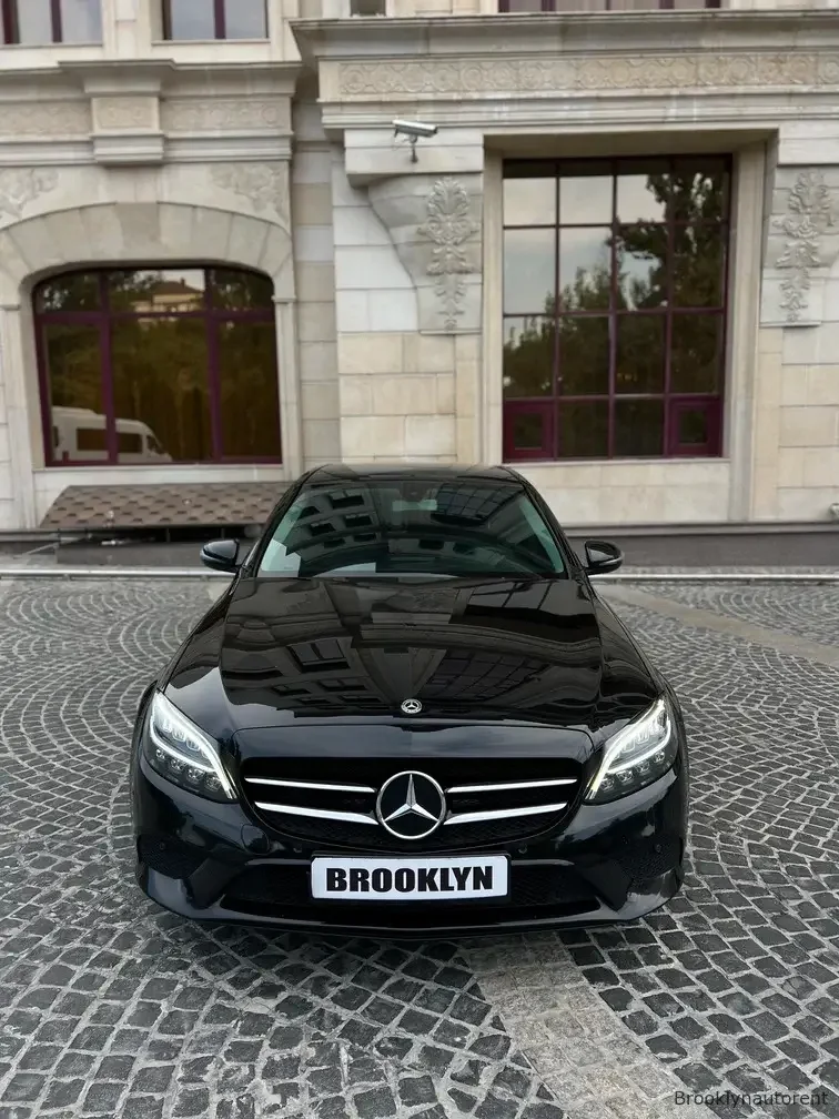Mercedes Benz C180 — صورة 2