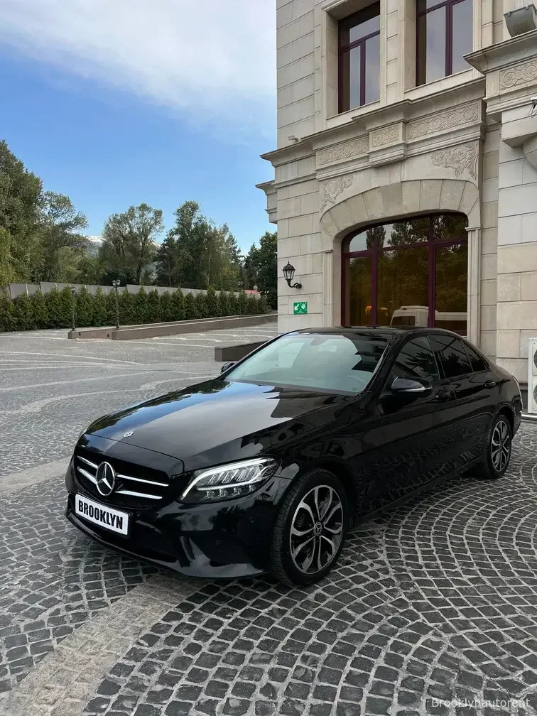 Mercedes Benz C180 — صورة 3