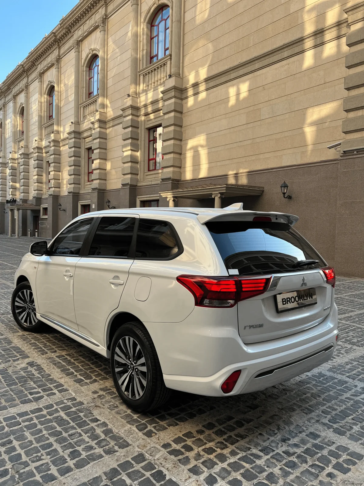 Mitsubishi Outlander — صورة 2