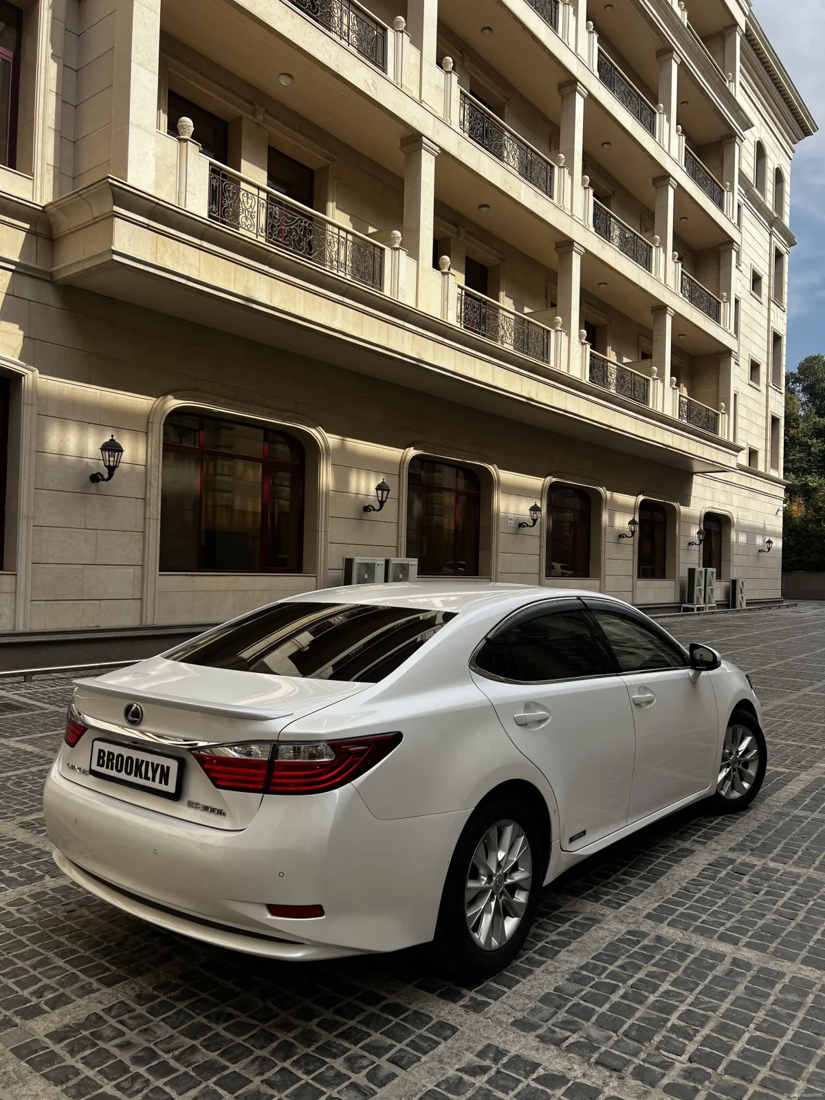 Lexus Es 300H — Foto 4