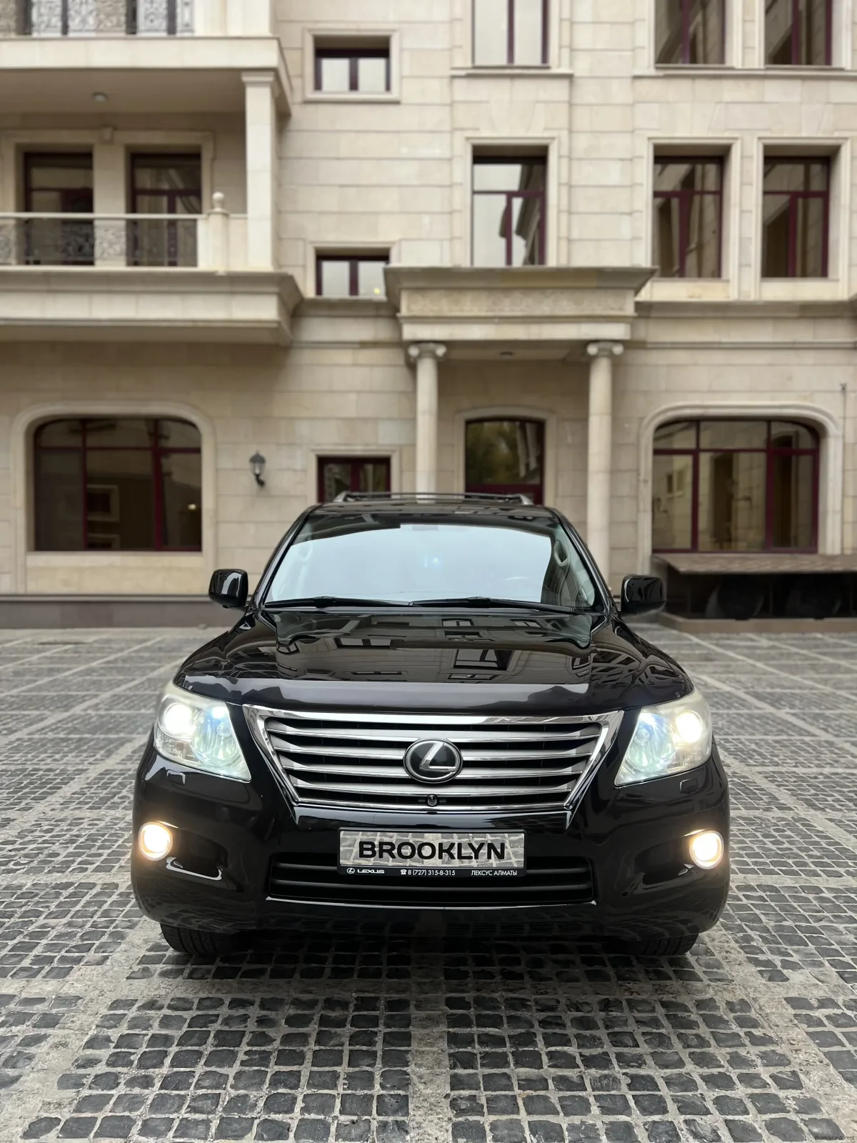 Lexus LX 570 — Foto 2
