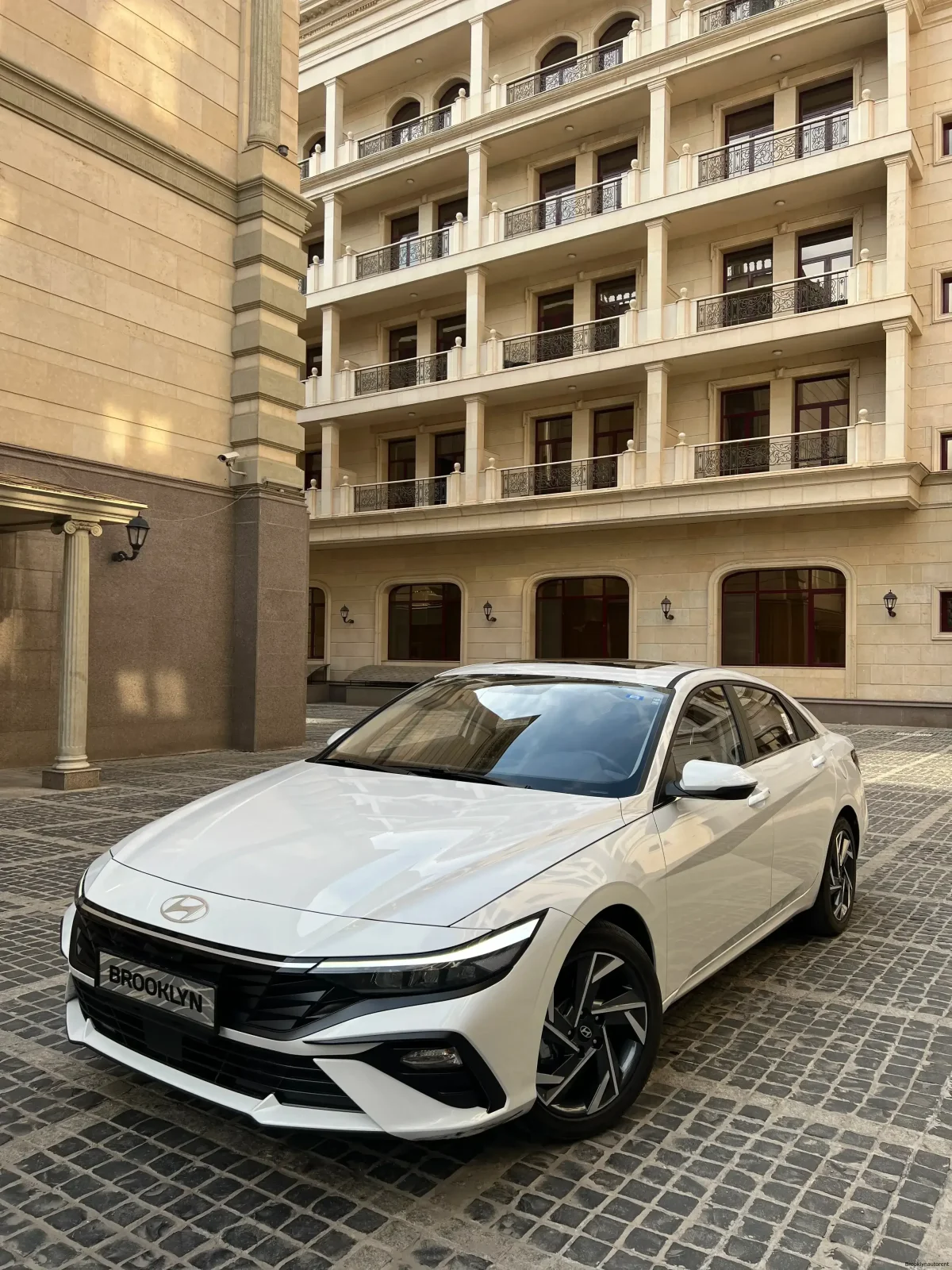Hyundai Elantra — Фото 1