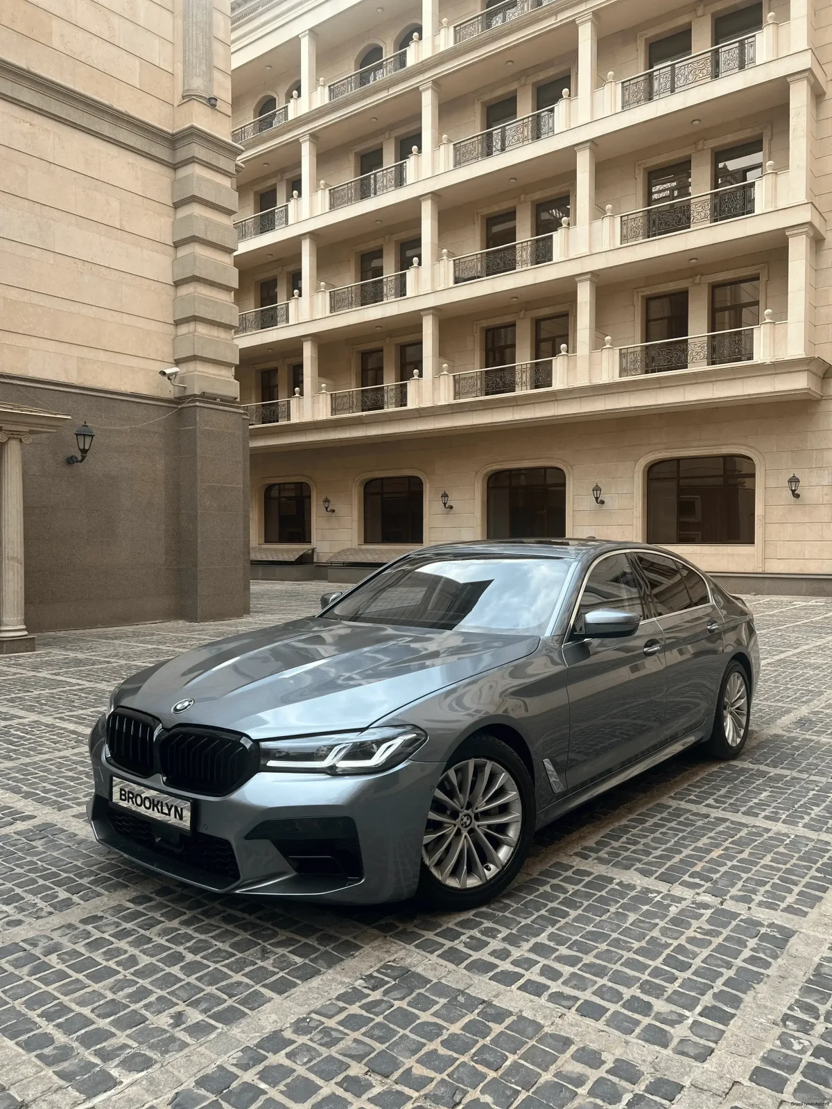 BMW 530I — Photo 1